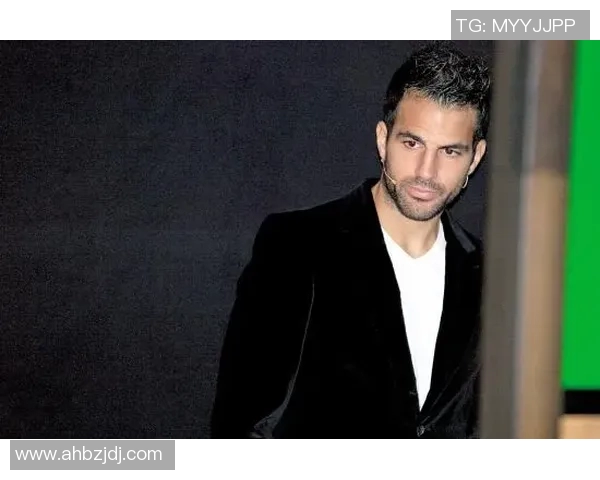 卫衣风潮下的足球明星是谁他们的时尚选择引领潮流